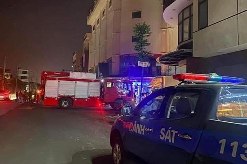 Khởi tố, bắt tạm giam thanh niên chém bố và cậu bạn gái trong ngày ra mắt