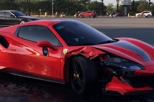 Thông tin mới vụ siêu xe Ferrari phóng tốc độ 'bàn thờ' khiến 1 người chết