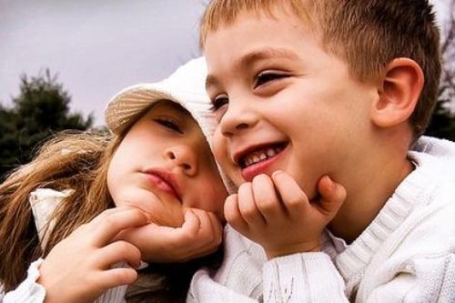 Cha mẹ cần làm gì khi con biết yêu?