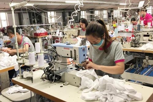 Đầu tư nhà máy, May Sông Hồng báo lãi giảm nhẹ sau 9 tháng