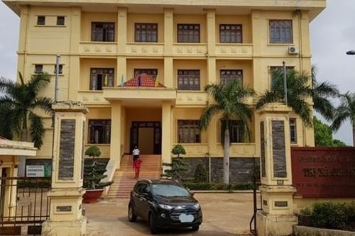 Bắt thêm lái xe trong vụ Phó giám đốc Văn phòng đăng ký đất đai nhận hối lộ