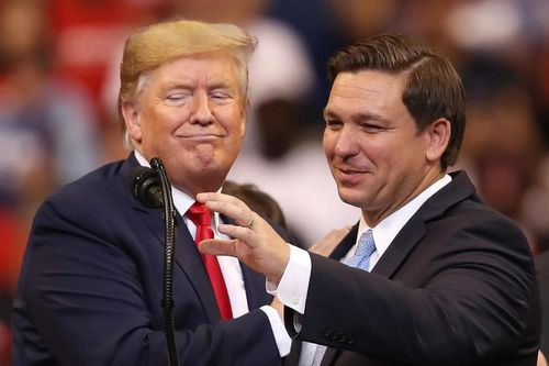 Ông Biden 'dán nhãn' DeSantis là phiên bản mới của ông Trump