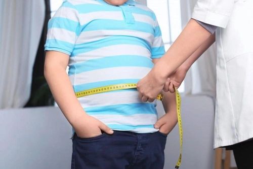 Cha mẹ cần làm gì khi có con béo phì?