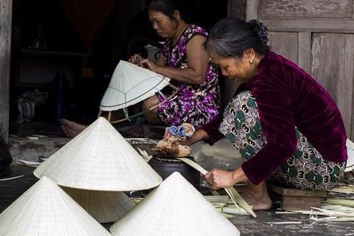 Quảng Bình: Về làng nón lá Hạ Thôn