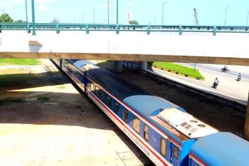 Xây dựng 3 cầu vượt đường sắt trên tuyến Hà Nội - TP Hồ Chí Minh