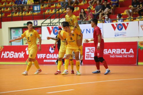Sau vòng 15 giải Futsal VĐQG: Sahako tiến gần đến ngôi vương