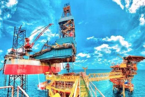 Giàn khai thác Cá Tầm 2 đón dòng dầu đầu tiên sớm 47 ngày