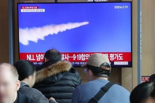Tên lửa Triều Tiên vừa phóng nghi là 'quái vật' Hwasong-17