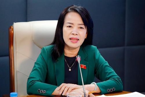 'Xã hội hóa làm sách giáo khoa như tiếng kèn ngập ngừng'