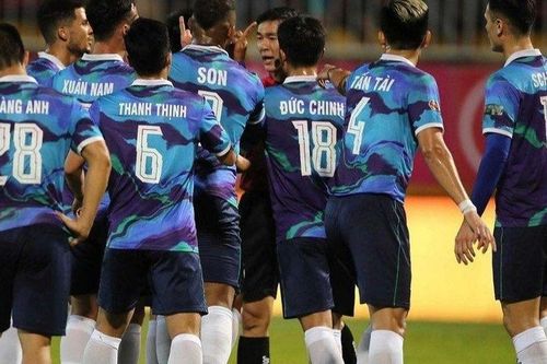 Sếp lớn thừa nhận sự thật 'phũ phàng' về tuyển Thái Lan; Cái tên bất ngờ trong danh sách sơ bộ tuyển Argentina dự World Cup
