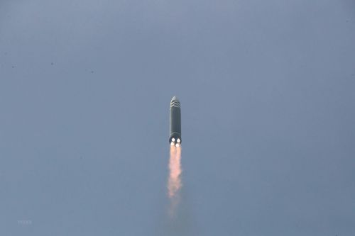 Hàn Quốc: Vụ phóng tên lửa ICBM của Triều Tiên không thành công
