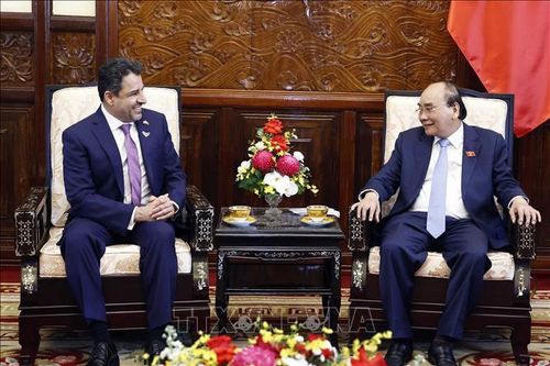 Chủ tịch nước tiếp Đại sứ Các tiểu vương quốc Ả rập thống nhất chào từ biệt