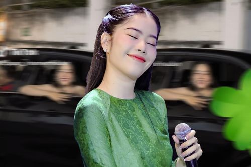 Thấm mệt sau đêm diễn, Nam Em vẫn có hành động ghi điểm với fan trước khi ra về