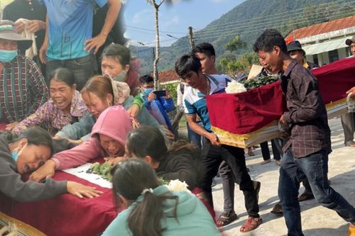 Thi thể nữ du học sinh Hàn Quốc đã trở về quê nhà trong sự thương tiếc của gia đình và người thân