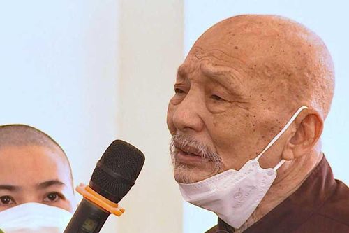 'Thầy ông nội' Lê Tùng Vân đề nghị tòa tuyên vô tội, trả tự do cho các đệ tử
