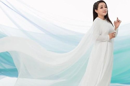 NSƯT Tố Nga ví cuộc đời như dòng sông, lúc yên ả, lúc sóng gió