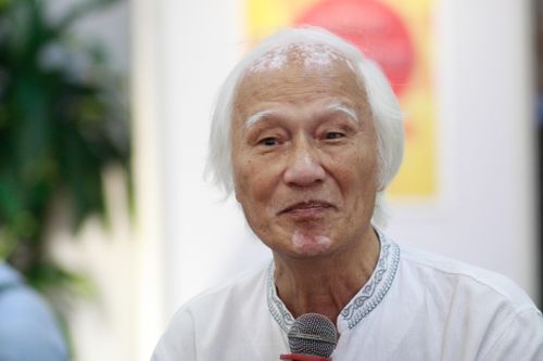 Nhà văn thành thị viết về rừng núi