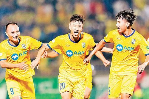 SHB Đà Nẵng và Sông Lam Nghệ An sớm trụ hạng