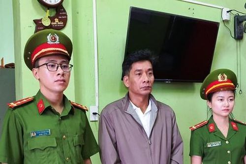 Hai lần thuê ô tô đem cầm cố