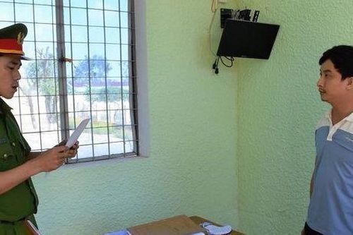 Cán bộ địa chính chiếm đoạt tiền tỷ của người dân khi làm thủ tục đất đai