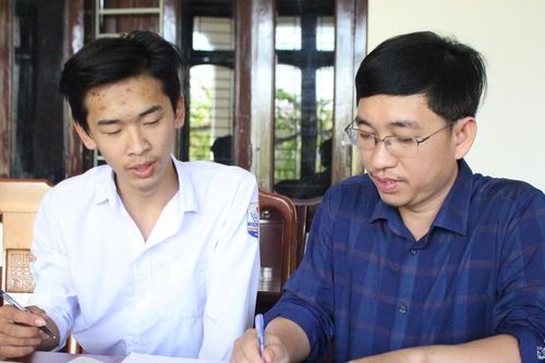 Chuyện của nam sinh nghèo trường huyện đạt giải Nhất môn Toán ở Nghệ An