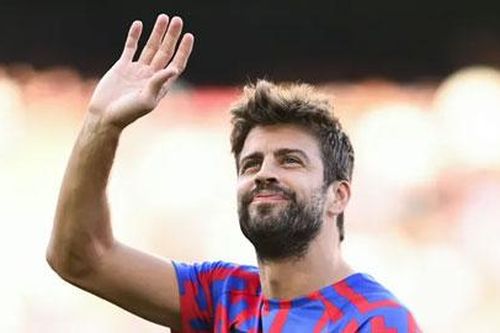 NÓNG: Pique tuyên bố giải nghệ