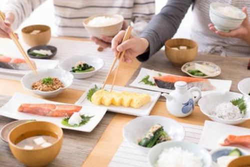 'Thần chú' ăn uống của người dân hòn đảo trường thọ
