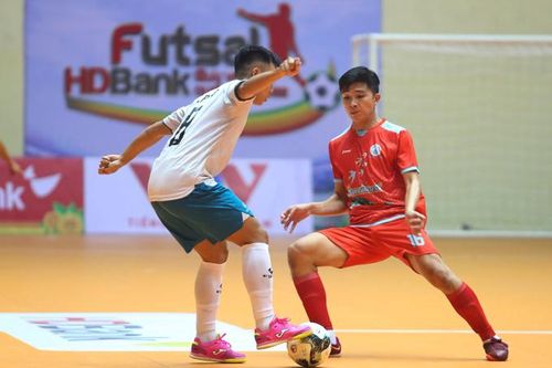 Sanvinest Khánh Hòa thoát nhóm 'cầm đèn đỏ'