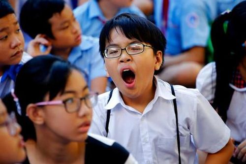 Trường học tại TP Hồ Chí Minh đồng loạt lùi giờ học buổi sáng