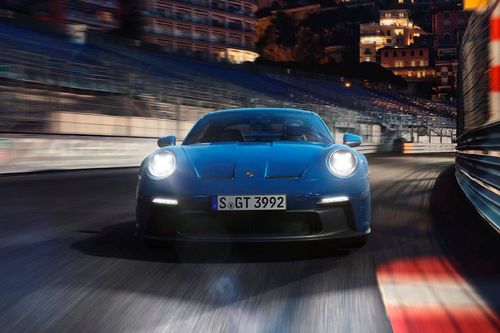 Bộ ghế 5.900 USD khiến Porsche 911 GT3 bị triệu hồi