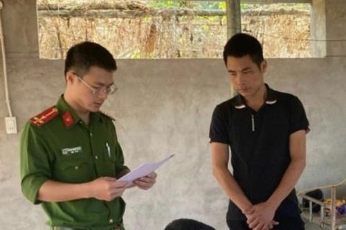 Bắt tạm giam người đàn ông khai thác vàng trái phép