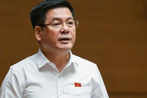 Bộ trưởng Bộ Công Thương trả lời chất vấn về thiếu hụt xăng dầu