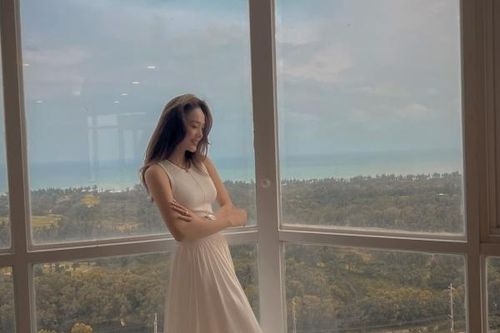 Sao Việt hôm nay 5/11: Minh Hằng khoe penthouse view biển