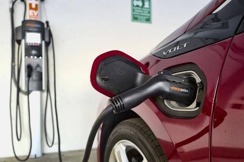Nhật Bản cảnh báo về hậu quả của chính sách giảm thuế cho xe điện ở Mỹ