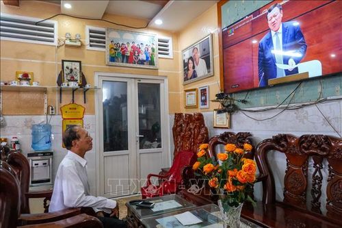 Cử tri đề nghị quan tâm đến việc lựa chọn cán bộ, tăng cường xử lý 'tham nhũng vặt'