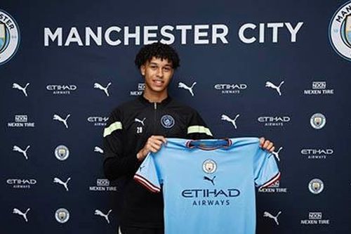Man City chính thức ký hợp đồng với Emilio Lawrence