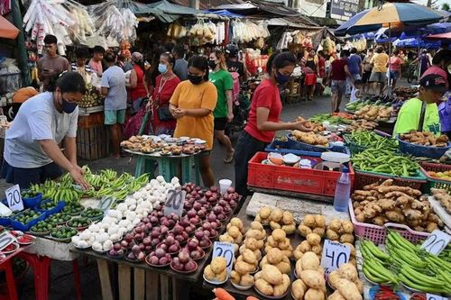 Người Philippines thắt chặt chi tiêu khi lạm phát tăng cao nhất 14 năm