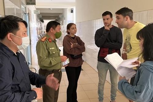 Cảm ơn Công an giúp đỡ nạn nhân người nước ngoài trong vụ tai nạn giao thông