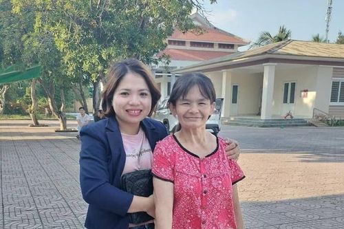 Bất ngờ tìm lại được người thân sau 26 năm lưu lạc