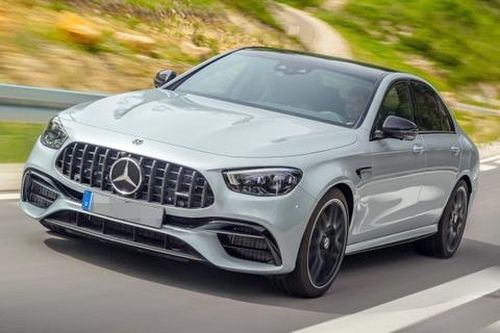 Làm giả giấy tờ ôtô Mercedes, chiếm đoạt tiền của ngân hàng
