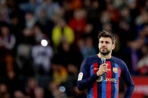 Pique khóc nức nở trong trận đấu chia tay Barcelona