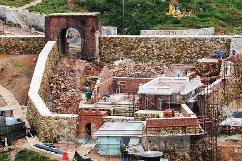 Cận cảnh tôn tạo, phục dựng 'Thiên hạ đệ nhất hùng quan'