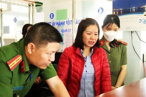 Bắt nữ cán bộ địa chính chiếm đoạt 1,3 tỷ đồng