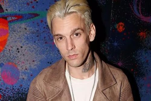 Bạn bè nghệ sĩ bàng hoàng trước cái chết của Aaron Carter