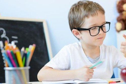 Con cái sẽ thừa hưởng trí thông minh từ bố hay mẹ?
