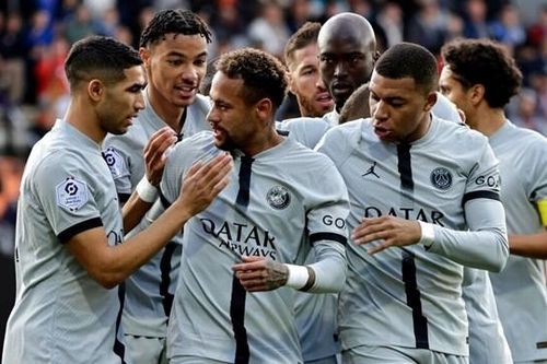 PSG dẫn ngôi đầu Ligue 1 và hơn 5 điểm với đội xếp thứ nhì