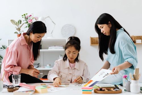 Thu nhập bấp bênh, freelancer 'quay xe', trở lại văn phòng