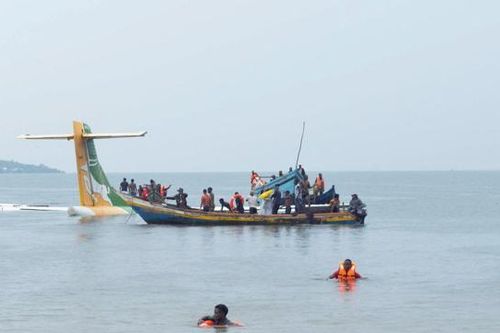 Ít nhất 19 người thiệt mạng trong vụ máy bay Tanzania chở khách lao xuống hồ