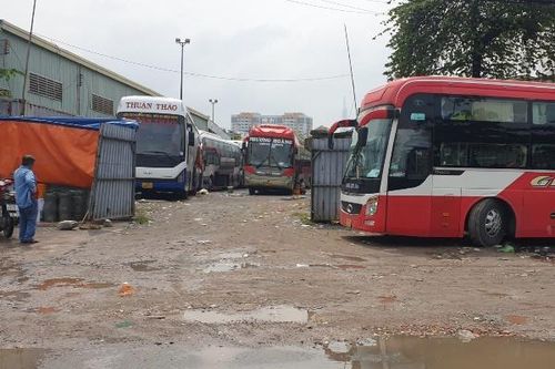 TP.HCM chỉ điểm 76 'bến cóc, xe dù'