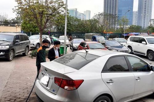 'Khát' nhiên liệu, doanh nghiệp vận tải điêu đứng